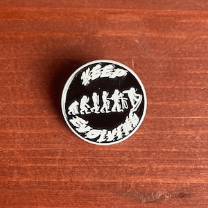 Snowboard Evolution Pin