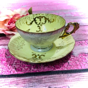 Yellow Lusterware Teacup and Saucer Vintage Stunning Opalescent Shapely Footed Gold Trim UNMARKED (0594)