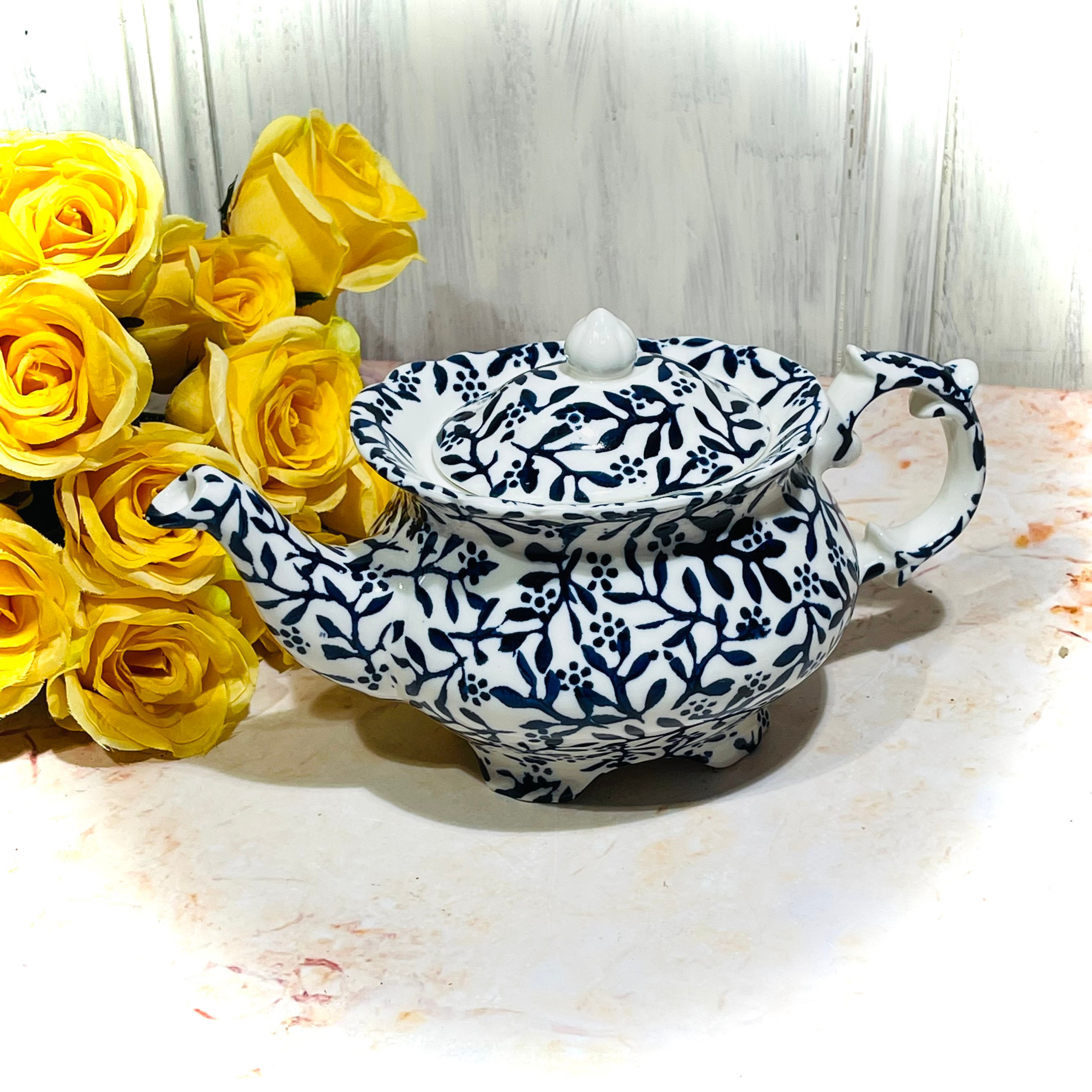 更紗 ヴィクトリアーナ ティーポット ブルーフラワー 愛らしい