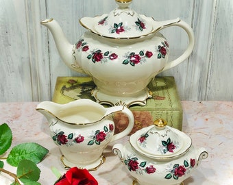Sadler Footed Teapot Blood Red Moss Rose with Creamer and Sugar Vintage England Made Gold Trim Very Good Condition Large 0004