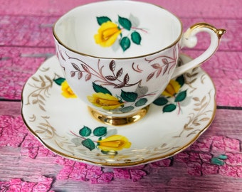 Taza de té Queen Anne Yellow Roses y platillo de hueso fino China Vintage Inglaterra hecho (0178)