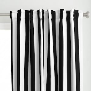 Panneau de rideau à rayures noires - Rayures verticales Halloween Carnaval noir et blanc - Rayures de 2,5 pouces par trizzuto -