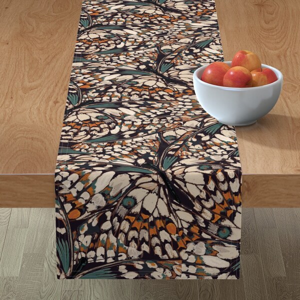 Tulip Trails Quilted Table Runner NCU0DV157