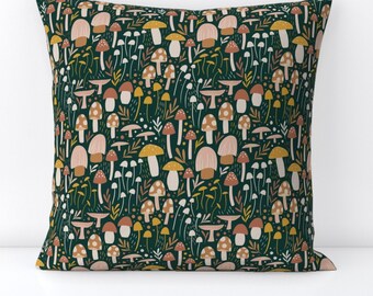 Nature Throw Pillow - Woodland Mushroom Meadow por escritobykristen - Woodland Modern Children Decorativo Square Throw Pillow de Spoonflower