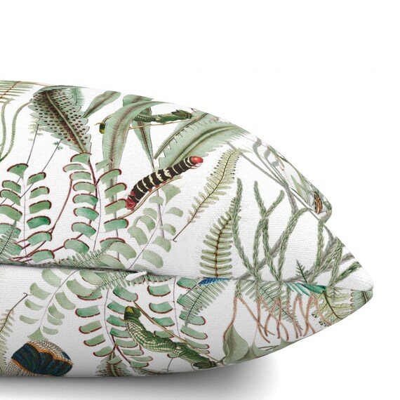 ウッドランドランバーピロー - 蝶、トンボ、虫、昆虫、シダ、植物の