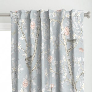 Blauw gordijnpaneel - Elsies Garden by danika_herrick - Franse chinoiserie S Oft Blue Grey Songbirds aangepast gordijnpaneel van Spoonflower