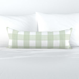 Cuscino lombare Buffalo Plaid XL - Morbido plaid verde e bianco di danika_herrick - Cuscino lombare rettangolare extra large Grid di Spoonflower