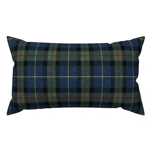 Geruit accentkussen - klassieke blauwe tartan van willowlanetextiles - blauwe tartan traditioneel rechthoekig lumbale sierkussen van Spoonflower