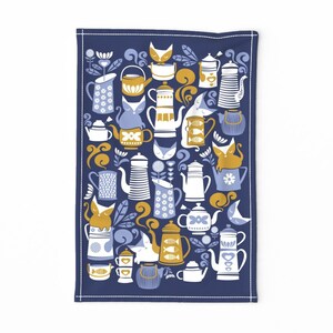 フォークアート ティータオル - お茶への招待 by selmacardoso - 猫 子猫 ティーカップ ケトル 猫好き リネン コットン キャンバス ティータオル by Spoonflower