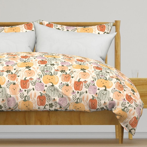 Kürbis Patch von rebelform - Pastell Baby Süßer Kürbis Baumwollsatin Bettbezug ODER Kissenbezüge von Spoonflower