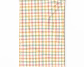 Pastellfarbenes Regenbogen-Karo-Geschirrtuch – Niedliches Mini-Gingham-Geschirrtuch von muchsketch – Babyrosa-blau-grünes Leinen-Baumwoll-Canvas-Geschirrtuch von Spoonflower