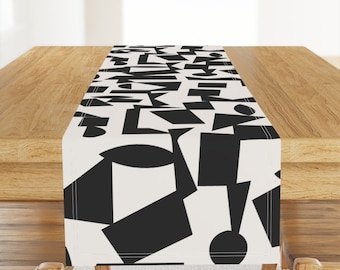Chemin de table abstrait audacieux - Positif négatif par nathalie_robbins - Chemin de table géométrique en satin de coton noir et blanc par Spoonflower