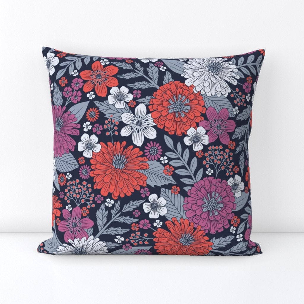 ジニアの花柄クッション - コーラルボタニカルガーデン ブルームメドウ