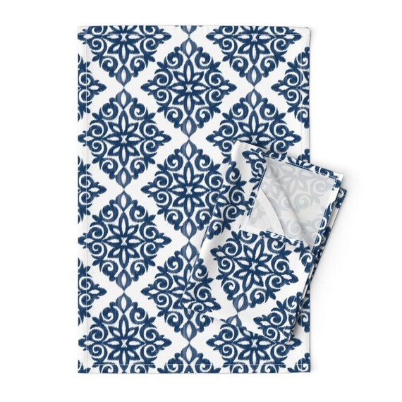 Set di 2 strofinacci da cucina astratti Squiggle - Arte moderna blu crema bianco azzurro pastello lino cotone - Squiggle di danika_herrick - Italia