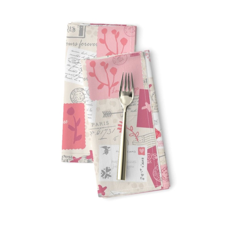 Set of 2 Sarah Treu Eiffel Tower Valentines Cloth Napkins by Spoonflower Valentines by sarah/_treu Paris Dinner Napkins - Love Letters