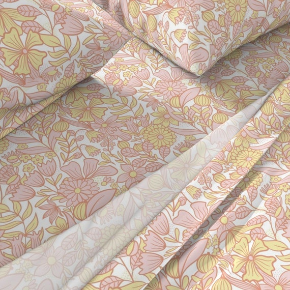 Romantic Floral Sheets Subtle Spring by Kimmygowland Pastel Pink
