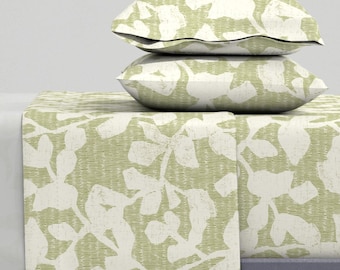 Green Botanical Sheets - Eucalyptus Green by apostrofodesign - Minimal Eucalyptus Japandi Cotton Sateen Sheet Set Bedding by Spoonflower