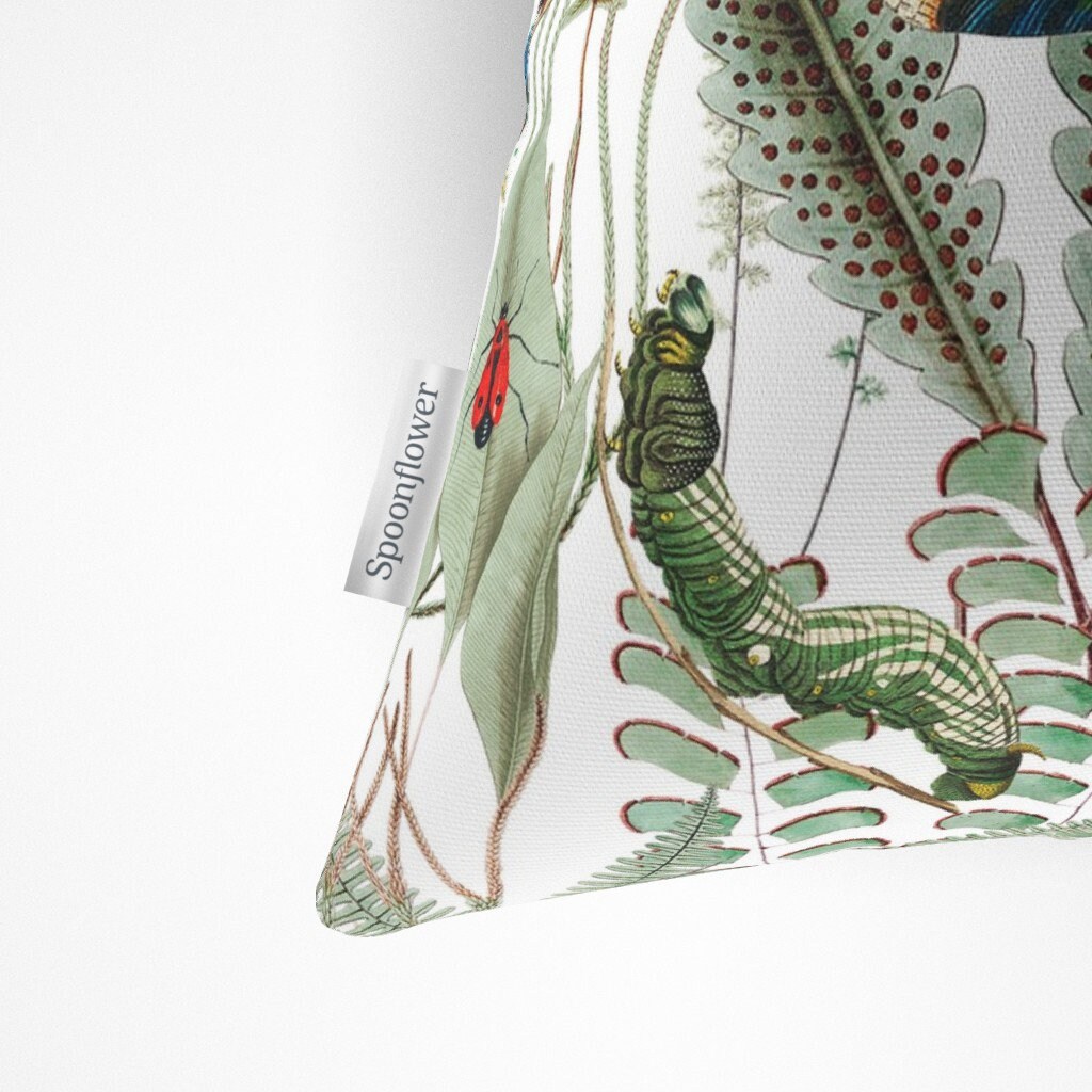 ウッドランドランバーピロー - 蝶、トンボ、虫、昆虫、シダ、植物の