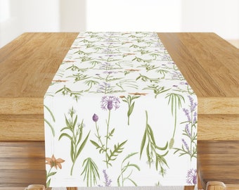 Chemin de table floral - Wildflowerparade Big par ellila - Jardin botanique, fleurs sauvages, fougère et plante en satin de coton par Spoonflower