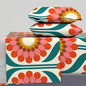 花柄シーツ - ジニア バイブス - ジャンボ by katerhees - 花レトロ フォーク フォーク アート スカンジナビア コットン サテン シーツ セット 寝具 by Spoonflower