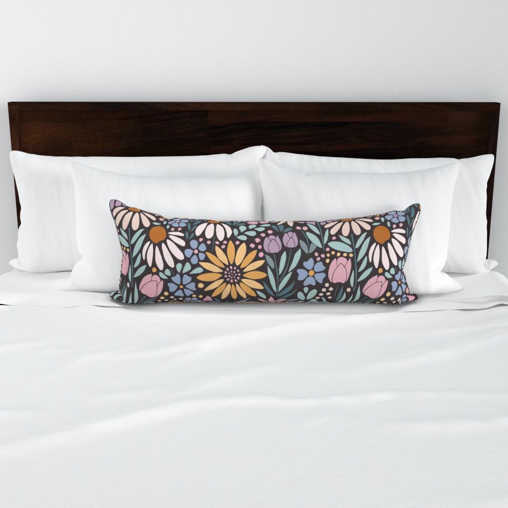 陽気な花柄XLランバーピロー - ワイルドフラワーボタニカルブルー特大