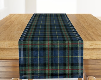 Karierter Tischläufer - Blauer Tartan Traditioneller Schottland Schottischer Baumwollsatin Tischläufer - Klassischer Blauer Tartan von willowlanetextiles
