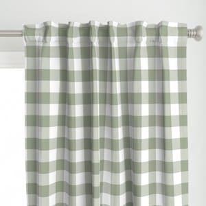 Panel de cortina verde salvia y blanco - Sage Buffalo Plaid de misstiina - Panel de cortina personalizado Buffalo Check Rustic Country de Spoonflower