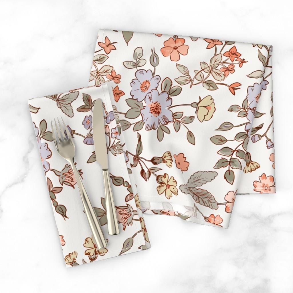 L'Atelier 17 Paire de serviettes blanches avec fleurs brodées