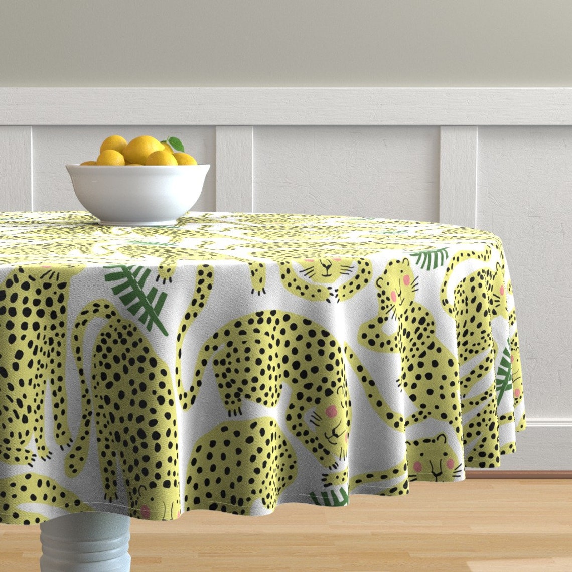 Animal Print Round Tablecloth Cheetahs White Jumbo de Etsy