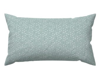 Almofada lombar Blue Dots - Almofada decorativa retangular com bolinhas brancas e círculos - Dottie Blue Medium por nouveau_bohemian
