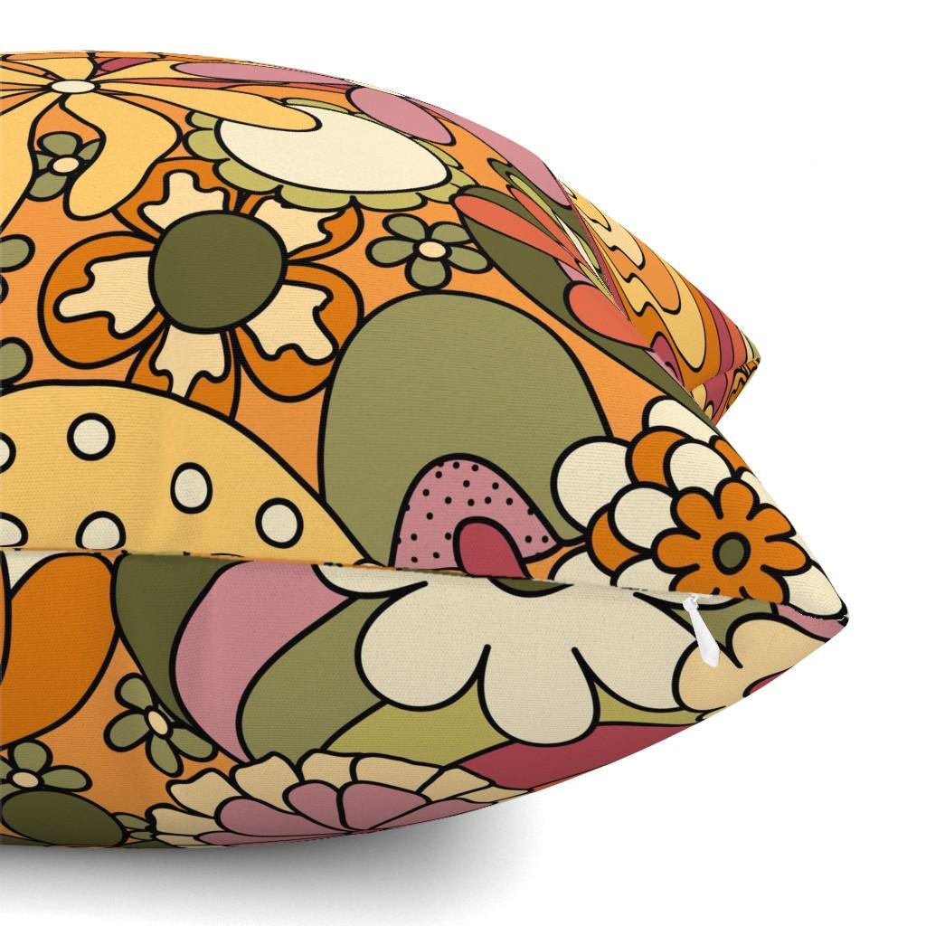 Retro Throw Pillow - Vintage Floral Retro Hippie Groovy 70s Decorative ...