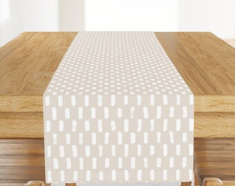 Neutral Farmhouse Table Runner - Brushstroke Stripe de primuspattern - Minimal Japandi Beige White Cotton Sateen Table Runner de Spoonflower