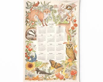 Asciugamano da cucina con calendario 2026 - Stagioni illustrate di taranealart - Natura, animali del bosco, piante, lino, cotone, tela di Spoonflower