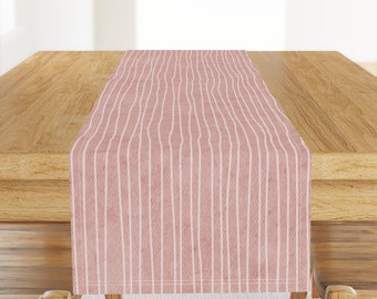 Minimal Blush Table Runner - Lines Blush de ilonitta - Farmhouse Simple Lines Vertical Stripe Cotton Sateen Table Runner de Spoonflower