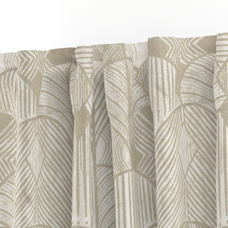 Panel de cortina con diseño geométrico sutil - Panel de cortina personalizado en tonos tierra Art Déco modernos - Arcos Art Déco neutros de misentangledvision - imagen 3