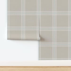Papier peint à carreaux neutres non encollé, grand format, grège bleu clair, motif carreaux fenêtre - Windowpane par devondesignco, papier peint par Spoonflower