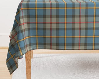 Mantel de tartán de caza - Macleod Green de weavingmajor - Mantel de satén de algodón tradicional escocés del clan Macleod de Spoonflower