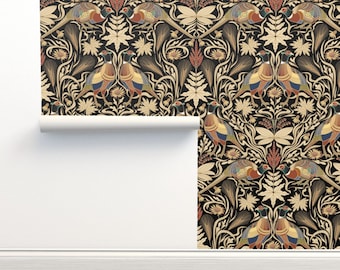 Papel pintado sin adhesivo con estampado de faisanes, aves, botánica, flores y fauna silvestre en negro y crema - Faisanes de boszorka. Rollo doble de papel pintado de Spoonflower.