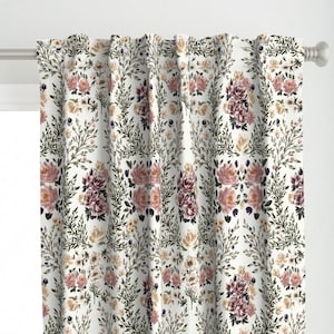Pannello per tenda floreale ad acquerello - Fiona&#39;s Garden di sabinamariadesign - Pannello per tenda personalizzato Romantic Rose Dusty Pink di Spoonflower