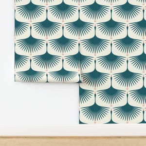 Papel pintado sin pegar Mod Cranes - Cisnes Art Déco de Katerhees - Papel pintado moderno de mediados de siglo en color verde azulado, crema y marfil, rollo doble de Spoonflower