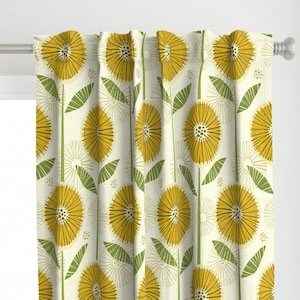 Vintage bloemengordijnpaneel - Sunny Flowers van studioxtine - Retro bloemen gestileerde zonnebloemen aangepast gordijnpaneel van Spoonflower