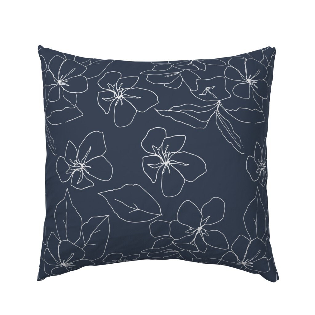Blumen Gartenkissen Sham Zarte Blütenblätter auf Blau von | Etsy