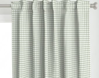 グリーンバッファローチェック柄カーテンパネル - 男女兼用 春のピクニック ギンガムタータン カスタムカーテンパネル - セージグリーンギンガム by dept_6 -