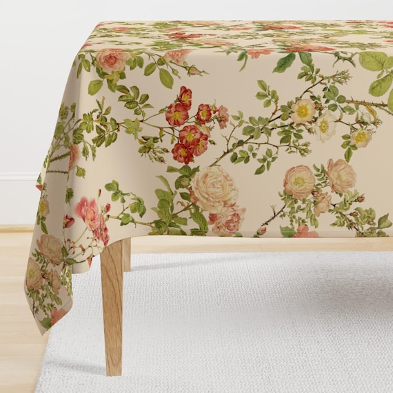 Blumen Tischdecke - Englisch Rose Alabaster von peacoquettedesigns - Vintage Creme Florale Viktorianische Baumwollsatin Tischdecke von Spoonflower