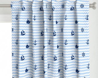 Panneau de rideau nautique à chevrons - bleu layette nautique par decamp_studios - panneau de rideau personnalisé voilier ancre baleine bleu par Spoonflower