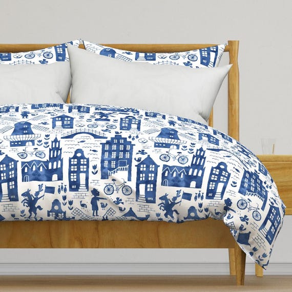Folk Art Bettwäsche - Holland In Royal Delft Blau von heleen_vd_thillart - Aquarell Baumwollsatin Bettbezug ODER Kissenbezüge von Spoonflower