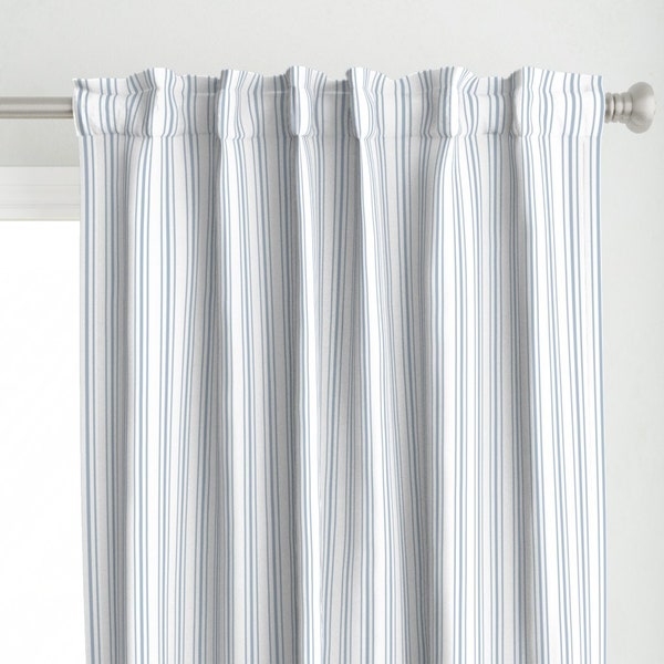 Panel de cortina de tictac francés - Sierra Blue Stripes de shopcabin - Shabby Chic Stripe Classic Nautical Custom Curtain Panel de Spoonflower