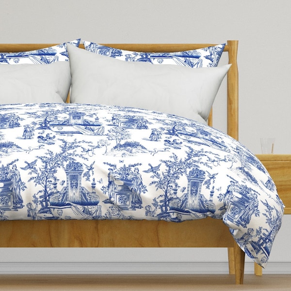 Parure de lit en toile classique - Toile de jardin par chicca_besso - Housse de couette traditionnelle en satin de coton bleu indigo OU taies d'oreiller par Spoonflower