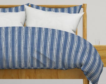 Roupa de cama Denim Blue Stripe - Rough Stripe por the_blue_snowdrop - Capa de edredom de cetim de algodão náutico costeiro OU fronhas por Spoonflower