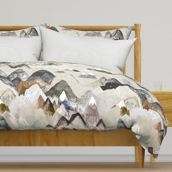 Mountain Adventure Bettwäsche - Ruf Der Berge von nouveau_bohemian - Woodland Baumwollsatin Bettbezug ODER Kissenbezüge von Spoonflower
